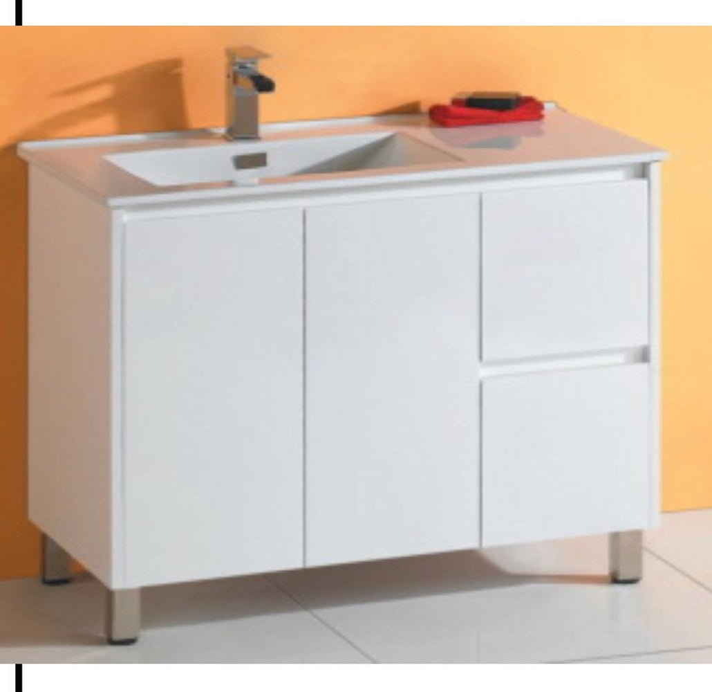 Bliss 900mm Slimline White Polyurethane Vanity With Ceramic Basin - PeakReno