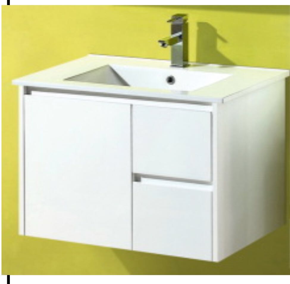 Luna 750mm White Polyurethane Wall Hung Vanity - PeakReno